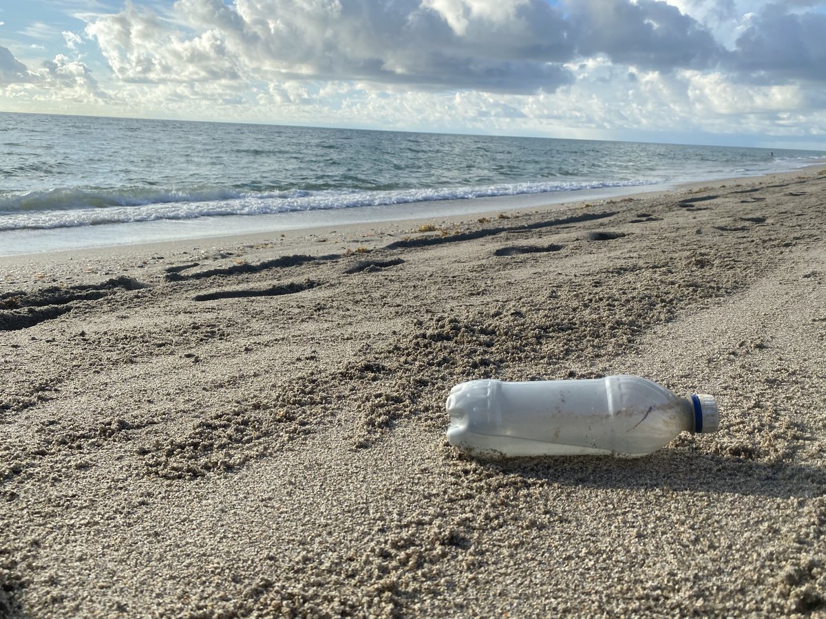 The equivalent of two garbage trucks full of plastic enters our oceans every MINUTE. The U.S. government could help stop this plastic tsunami but sadly a newly proposed plan falls short. Call for the Biden administration to act for #PlasticFreeSeas today! act.oceana.org/page/142742/pe…