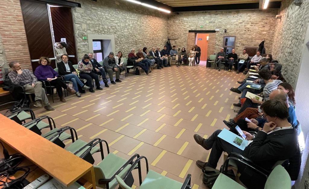 jordisolef's tweet photo. Avui al Castell de Montesquiu hem prosseguit el debat, iniciat fa uns mesos a Brussel·les, sobre com fer una gestió sostenible dels nostres boscos en el marc de l’estratègia forestal europea 2030. Hem aplegat actors molt diversos del sector forestal en una discussió fructífera! https://t.co/0IRYLqqnu9