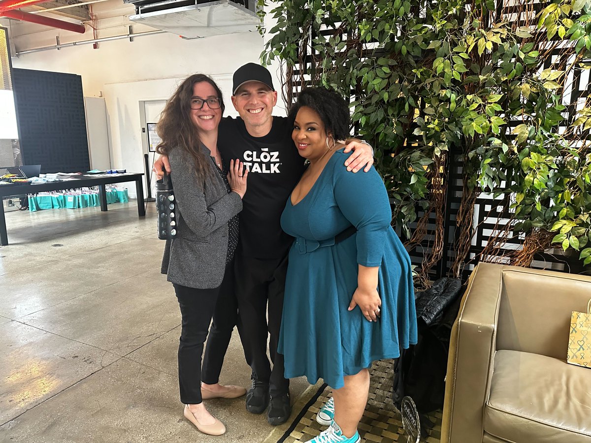 CancerAndCareer's tweet photo. Our ED Rebecca is at @IamCervivor Cervical Cancer Summit sharing about CAC/moderating a panel on work & cancer. Bonus reunion w/@tamikafelder (Cervivor) & Jonny Imerman (@imermanangels & @cloztalk). These three have known each other 20ish years & grateful to be in this community! https://t.co/YCk0C13uQI
