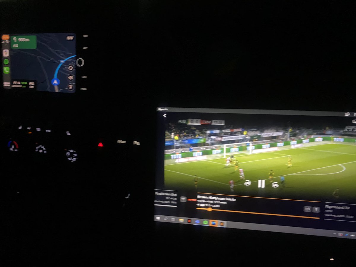 edwinhoffenkamp's tweet photo. Fc Emmen op terugreis van @SAMENindesneeuw #adoEmm #bijrijder in vw busje gesponsord door @FC_Emmen sponsor @CenturyAutogrp , nogmaals veel dank namens alle  deelnemers ❤️ https://t.co/AWYfhEmBUG