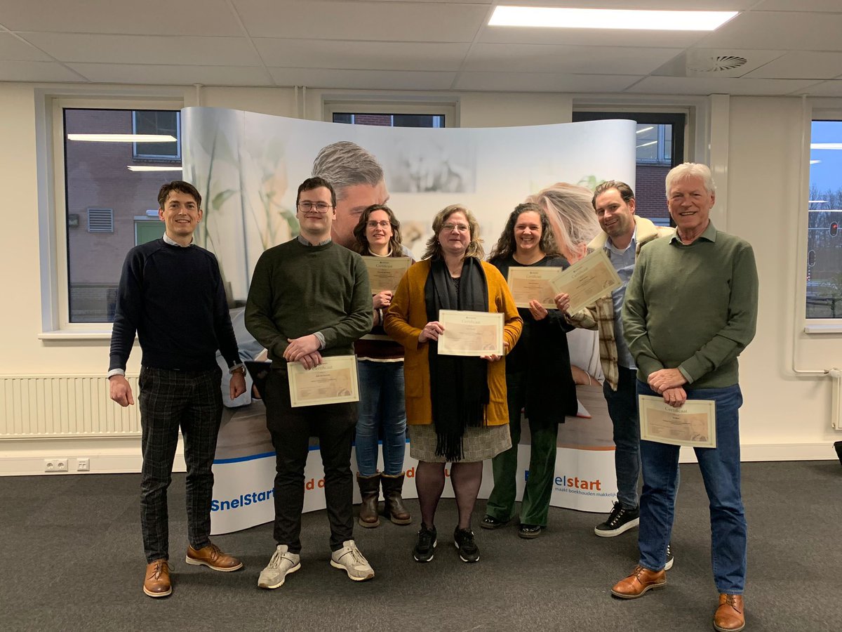 Gerrit Valkenburg (@gvalkenburg) on Twitter photo Deze week op <a href="/SnelStart/">SnelStart - Makkelijk Boekhouden</a> regiokantoor in <a href="/BarneveldInfo/">Gemeente Barneveld</a> weer 6 certificaten behaald voor #factureren en #boekhouden 😀🥳 Deze week op <a href="/SnelStart/">SnelStart - Makkelijk Boekhouden</a> regiokantoor in <a href="/BarneveldInfo/">Gemeente Barneveld</a> weer 6 certificaten behaald voor #factureren en #boekhouden 😀🥳