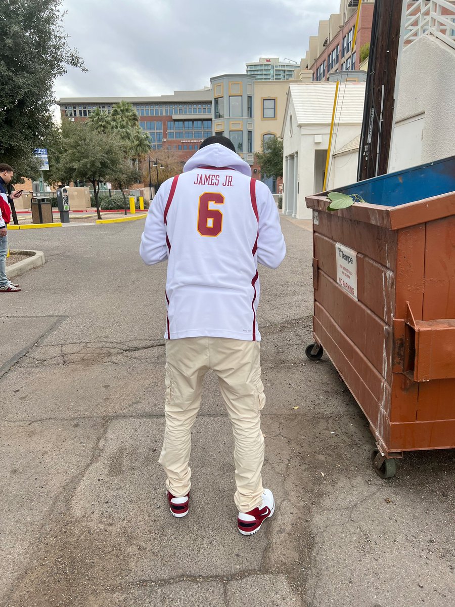 James Gang 4L👑 <a href="/KingJames/">LeBron James</a> S/O Lil Bronny Jr🔥