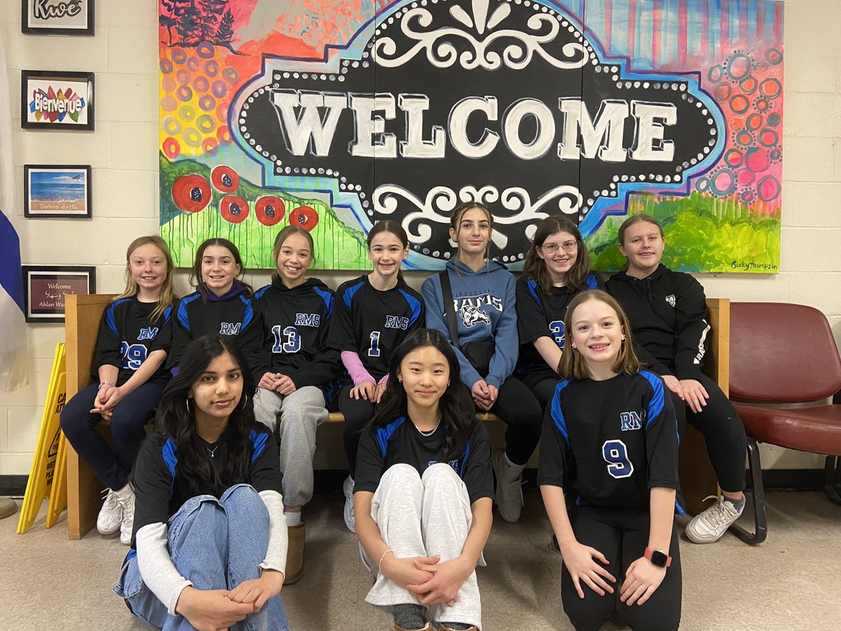 Ridgecliff_YHC's tweet photo. Ready…set…READ! This fabulous @RmsMiddle crew had a great time reading with our pals @bltsenior 
Happy National Literacy Day! https://t.co/a30lBeYmNY