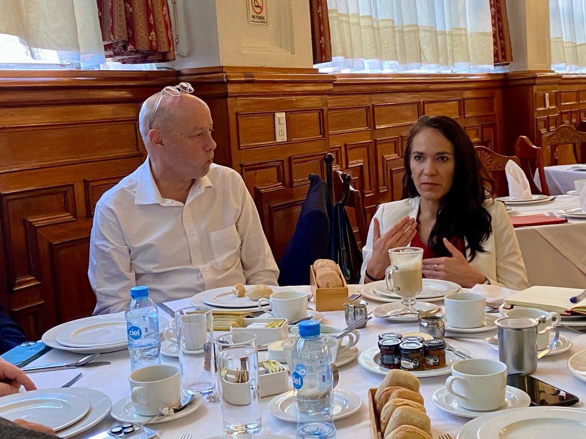 DuniaLudlow's tweet image. Asimismo, el día de hoy junto con @carlosmgturismo nos reunimos con la asociación de hoteles, así como la de hoteles y moteles para reconocer los principales problemas del #sectorturismo para ir encontrando en conjunto soluciones viables y exitosas. Agradezco enormemente la