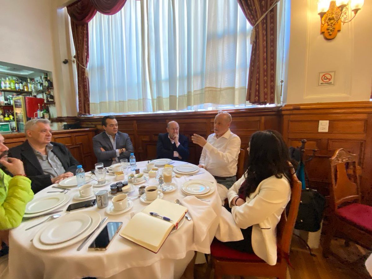 DuniaLudlow's tweet image. Asimismo, el día de hoy junto con @carlosmgturismo nos reunimos con la asociación de hoteles, así como la de hoteles y moteles para reconocer los principales problemas del #sectorturismo para ir encontrando en conjunto soluciones viables y exitosas. Agradezco enormemente la