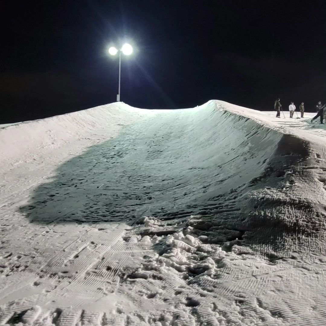 Hey Denver friends! 👋 Ruby Hill Rail Yard is now officially open for the season! Here's what you can look forward to seeing in the park this year:

✅ 4 different sections of park
✅ Halfpipe!
✅ Daily hours from sunup to 9pm

See you out there!

📷: Ruby Hill Railyard