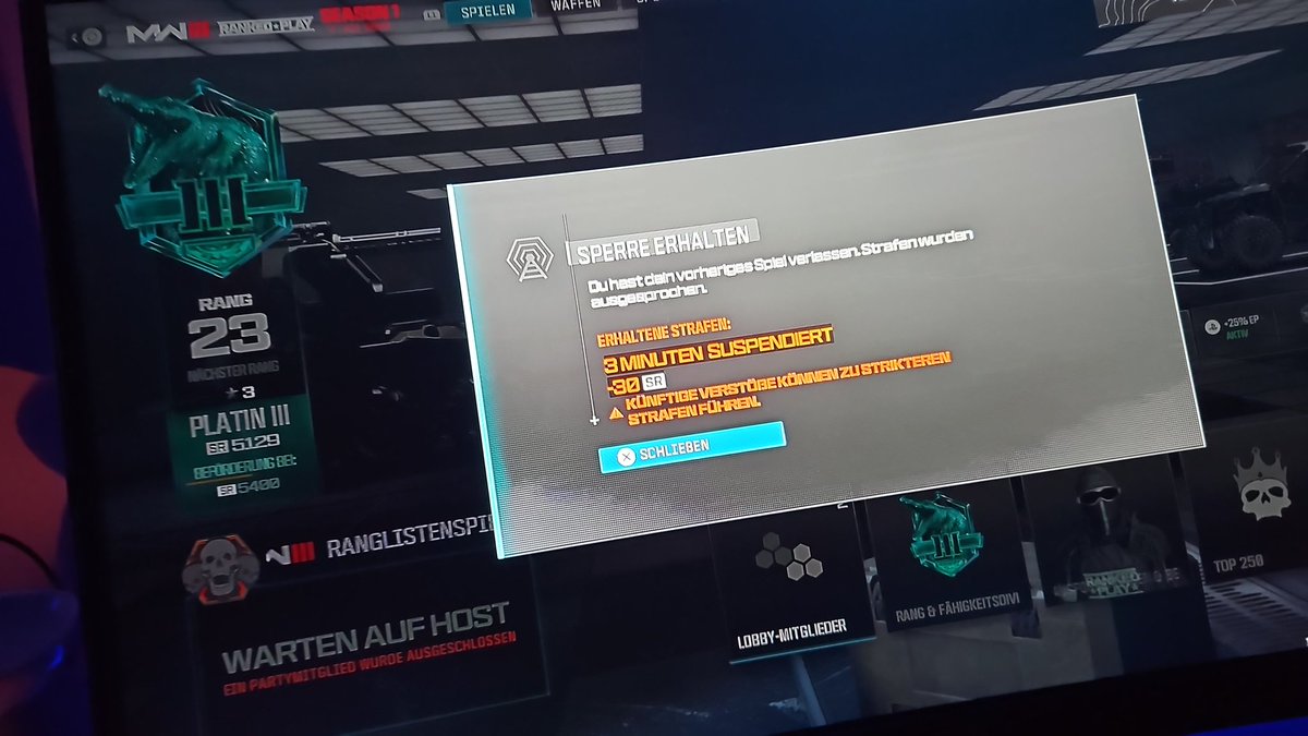 RSGFeNIX's tweet photo. @Activision fix the fucking Rankplay . We search a Match,  the game is crashed,  i have disconect an i lose my SR points . https://t.co/nJAhePiNoT