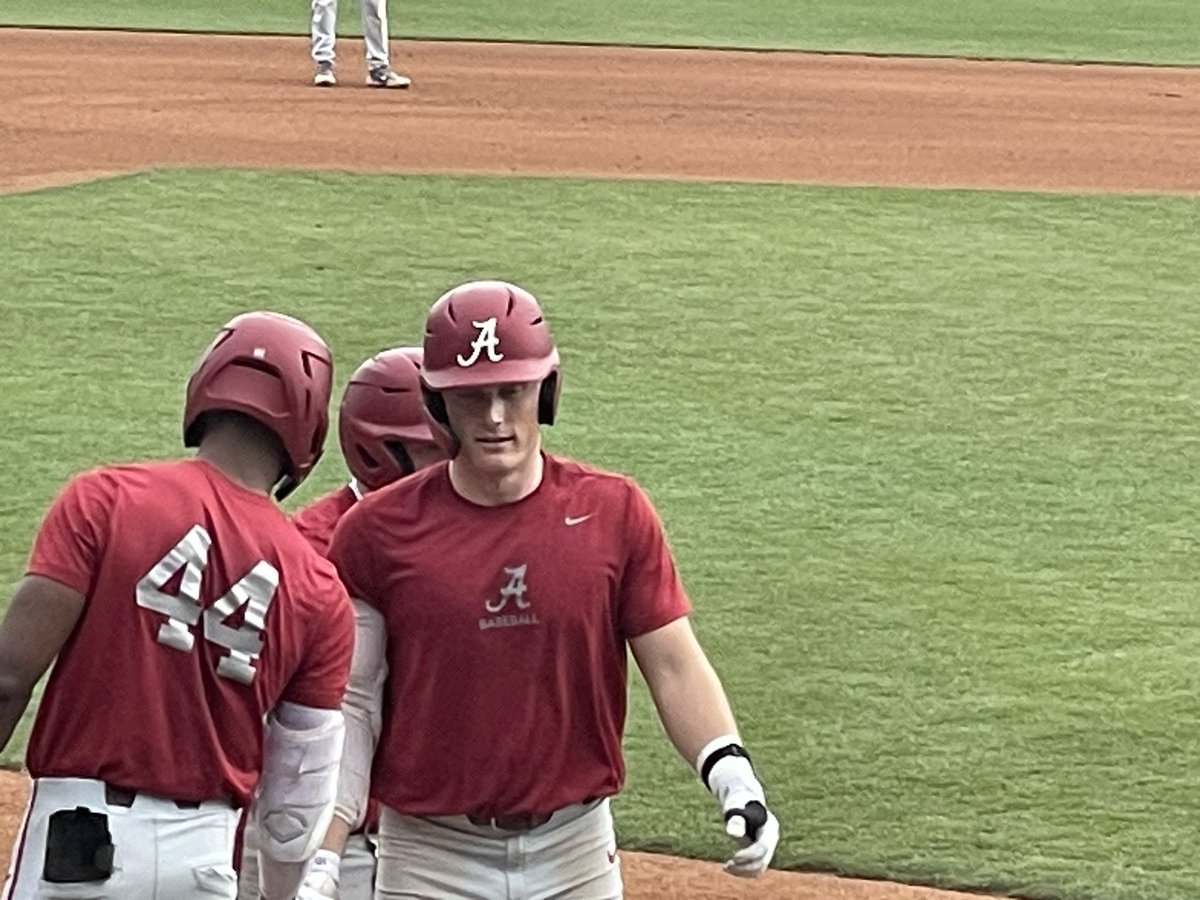 Crimson draws first blood as <a href="/will_hodo/">Will Hodo</a> goes yard into the bullpen in right for two run bomb.

2-0 Crimson T1