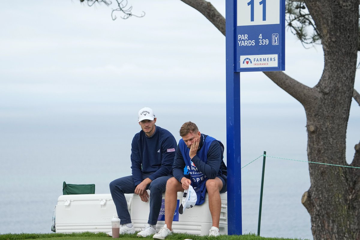 Anyone who watched the 2nd round @FarmersInsOpen yesterday can appreciate the expression of the caddie. #cutlinestress