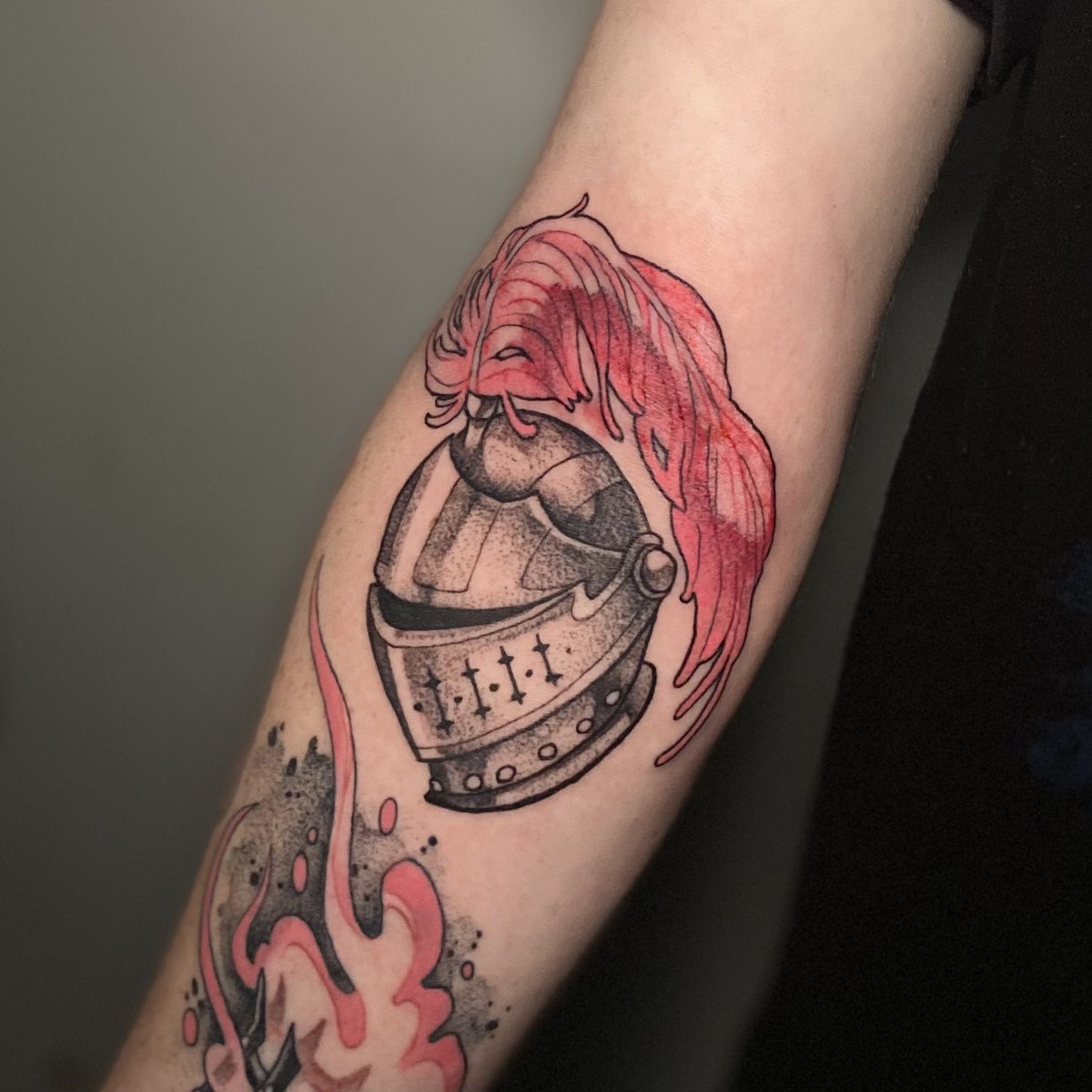 super behind on posting tattoos— anyway here's a fresh knight helm \u0026 healed  torch for talon ✌️, image size:1200x1200