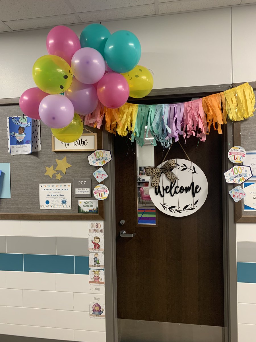 BrookeRabe1's tweet photo. We’re ready to rock the 100th day of school! 🩷#ReevesAchieves #ProsperProud https://t.co/jGQ05HQn7v