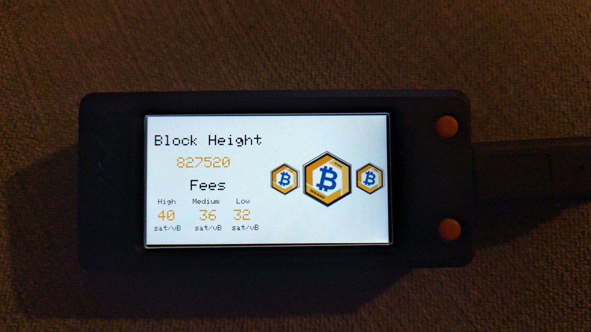 Scuba_Wizard's tweet image. Petit update du premier écran, faut que je modifie les autres éditions maintenant 💻

#DataBlock 🔸🔶🔸