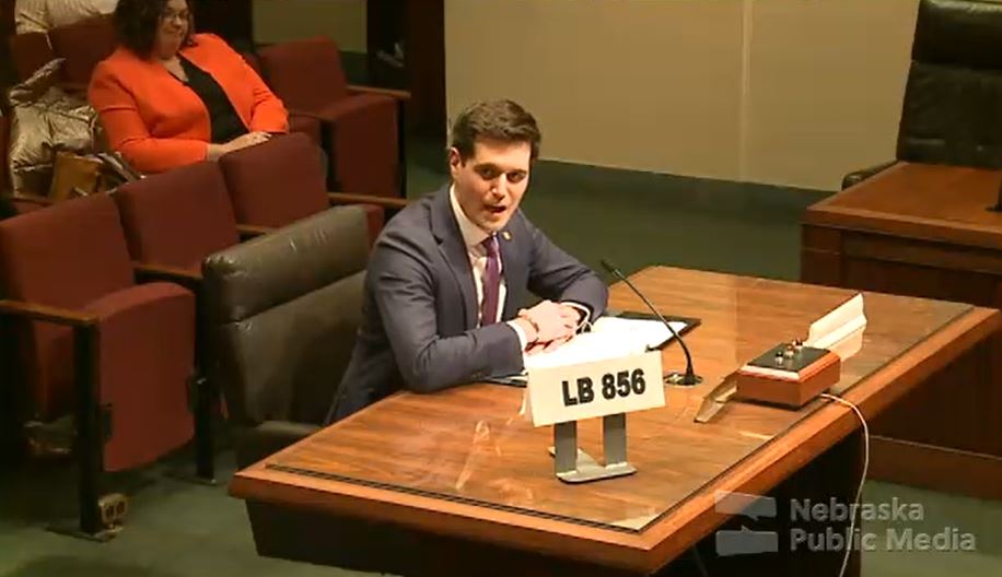 FirstFiveNebr's tweet photo. State Sen. Fredrickson is introducing his priority bill, #LB856, aimed at fully staffing #Nebraska's #childcare programs and enabling more parents to join the workforce. The bill would provide childcare workers w/ care for their own children at no cost. @JohnforNE #NEleg https://t.co/gZdOZmUqAB
