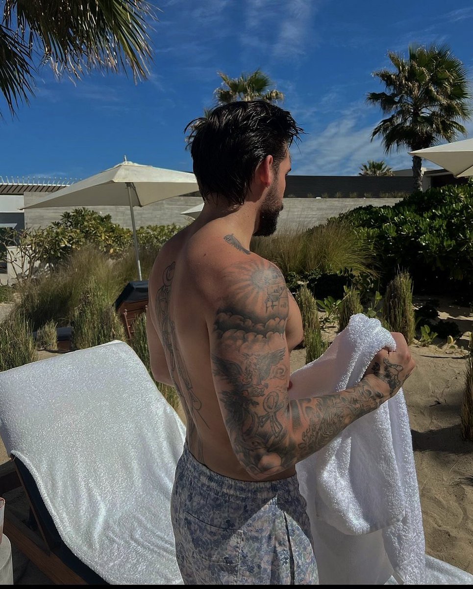 ᅠ
ᅠ
              𝐓𝐀𝐓𝐒𝐔𝐌𝐈 𝐃. 𝐒𝐀𝐈𝐓𝐎.

             twenty-seven years old.
          heterosexual. ships w/chem.
      puerto rican. rich boy. street racer.
           sex addict. smoker. drinker.
                            ♡ + ↻
ᅠ
ᅠ
