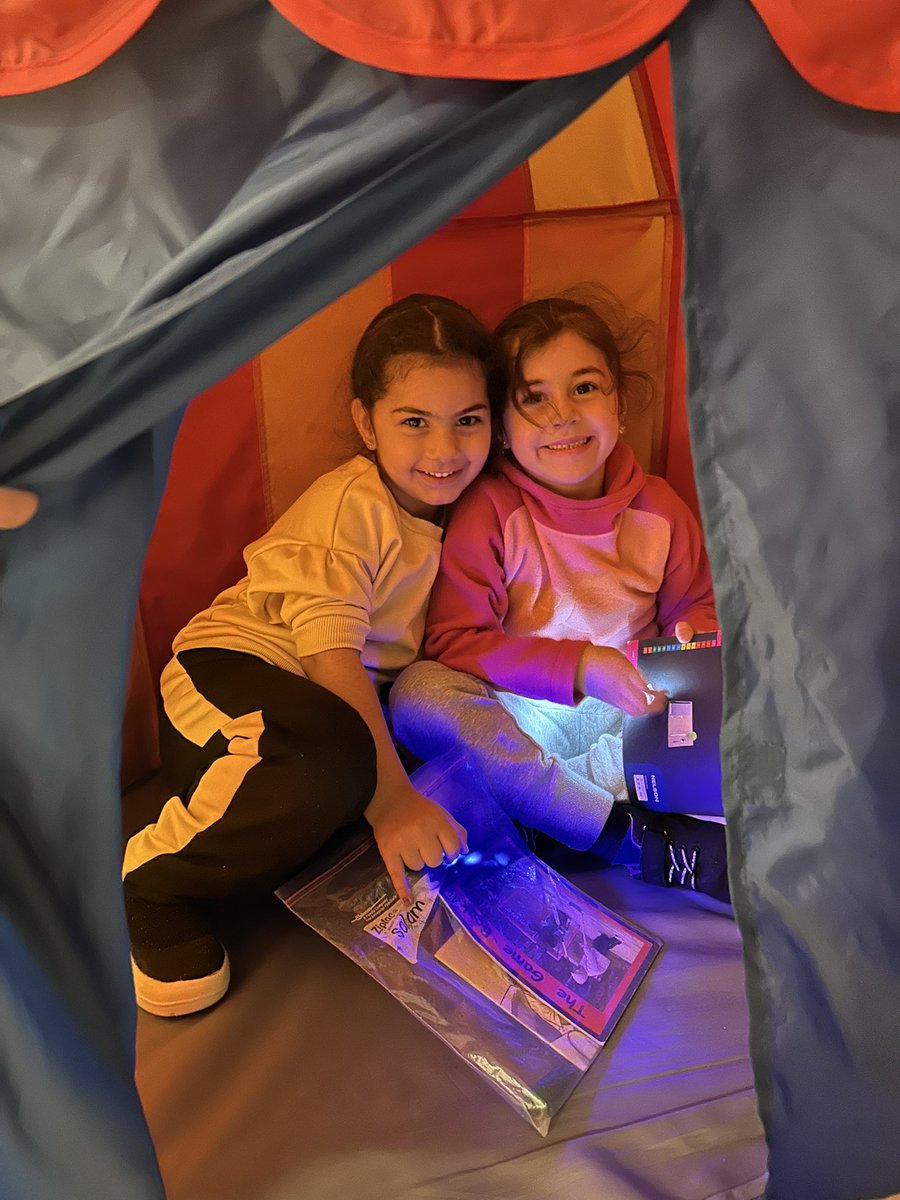 emmaleemurray1's tweet image. Happy Family Literacy Day! We had tons of fun reading today! #primaryfun