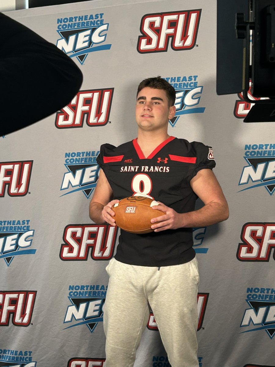 gmusika3's tweet image. After a great visit and a great talk with @Coach_Hutchison I am blessed to say I’ve received my first Division 1 offer as a Long snapper to continue my football career at Saint Francis University (PA)! #RedFlash 
@RedFlashFB 
@VikingsCape 
@TheChrisRubio