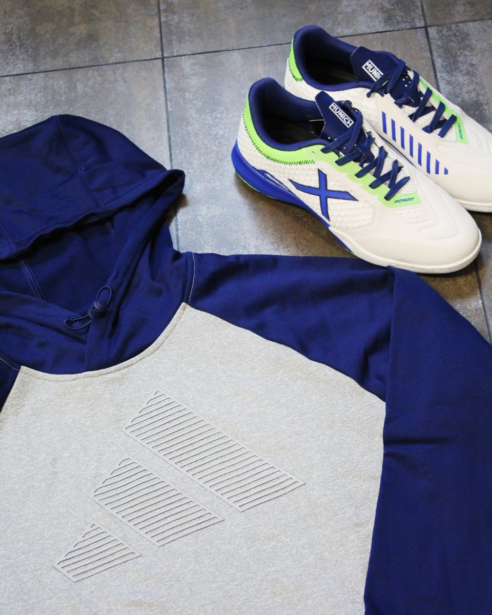 FutbolLago's tweet photo. ¡Aprovechad las #rebajas para renovar vuestras #prendas y calzado!💁‍♀️

Sudaderas y playeros de varias #marcas, modelos y tallas os esperan en nuestras #tiendas con descuento.🏷️

¿A qué esperáis para venir?🤗

#lagodeportes #deporteslago #joma #jomalago #rebajas https://t.co/573KCQHASL