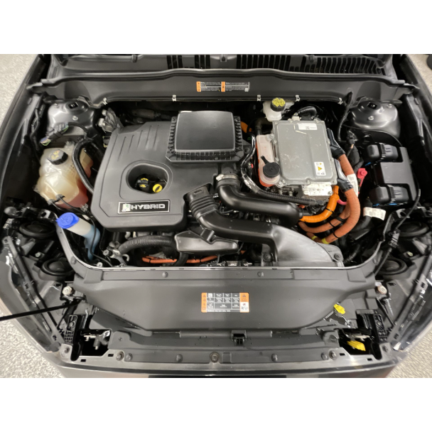 EastonMotorsWI's tweet photo. Get ready to turn heads and save gas with the 2018 Ford Fusion Hybrid S at Easton Motors! Stock:A145BB 🚗💨 #EastonMotors #UsedCars #PreOwned #Easton https://t.co/gDyMBY8FBc