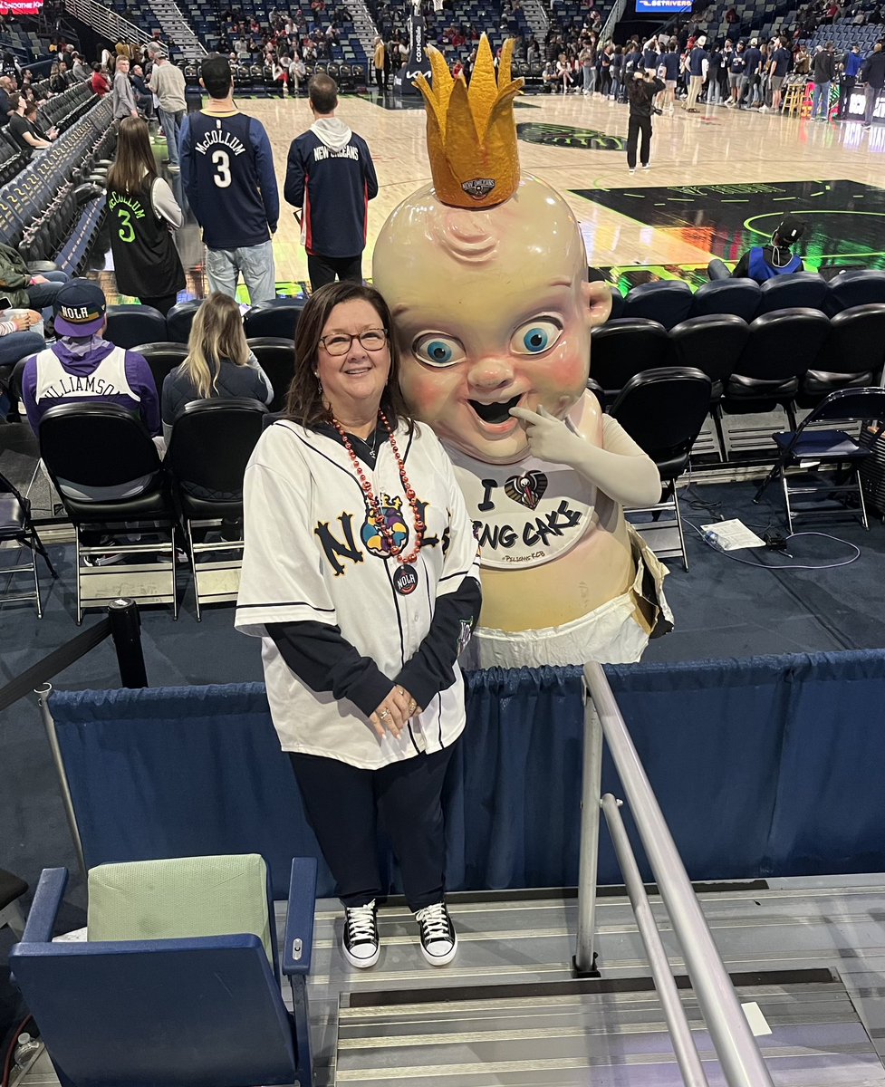 JonevaB's tweet photo. #PelicansGameday https://t.co/NmW1xjZnWp