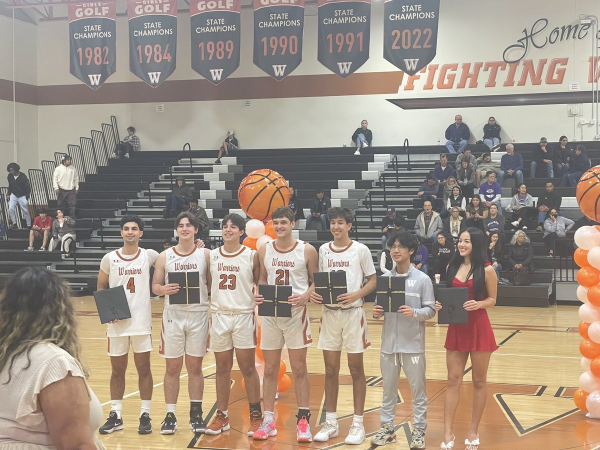 Congrats to these Seniors for their commitment of time and energy to the @Westwoodhoop program! @WWHSWarrior @WWarriorNation