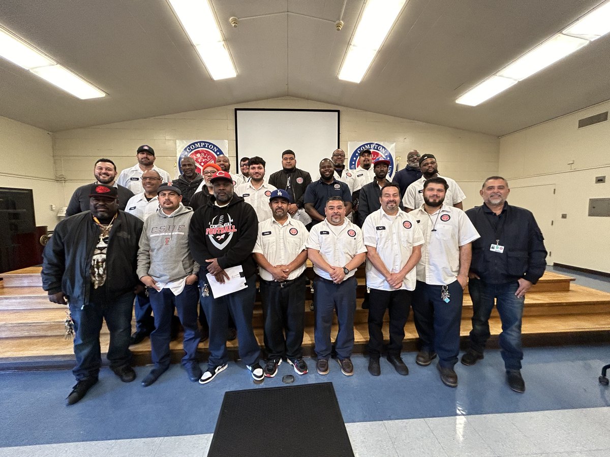 CUSD is committed to the education of our staff. To this end, we’ve been holding monthly educational sessions for our SEIU Plant Managers. This week, they gathered to learn about various computer programs and more.
#plantmanagers #SEIU #SEIUlocal99  #comptonunified #elevate