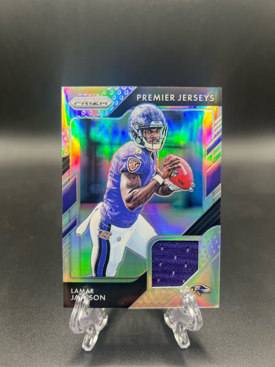 WildWestCards's tweet photo. Want to win this Rookie Lamar Silver Jersey Patch?

If the Ravens make it to the Super Bowl, I’ll be giving this card away!

Just do the following!

- Retweet this
- Follow @WildWestCards
- Comment a gif of your favorite sports team!

(It’s player worn 😎)

#RavensFlock https://t.co/thmZr4C3j1
