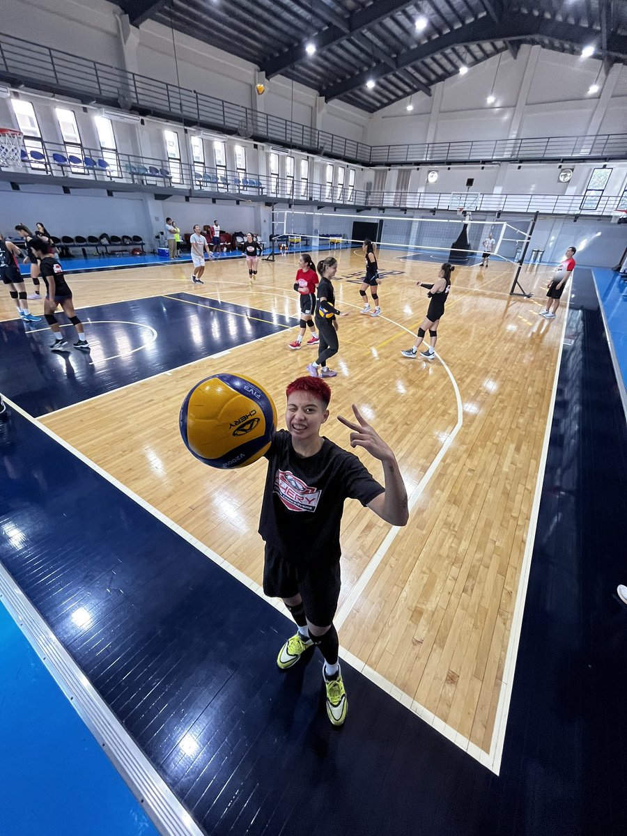 CheryCrossovers's tweet photo. BURNIN’ RED 🔥
Bagay na bagay, ‘di ba? Good morning and happy weekend from the new-look VSG 🔴😤
#CHERYonTOP #ReadySetTigGO https://t.co/fcnsZmkpWg