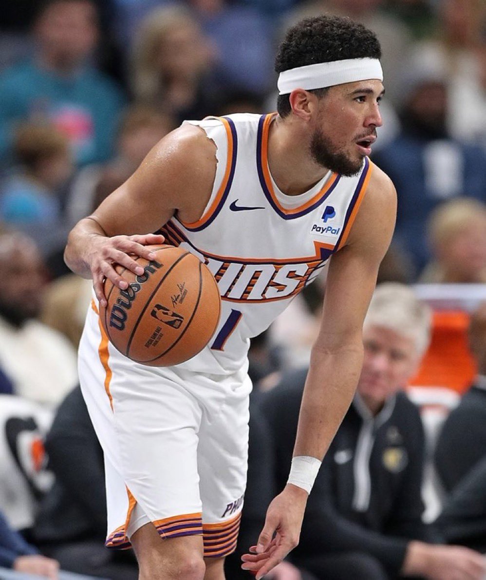 DEVIN BOOKER NO 1° TEMPO:

37 pontos
3 rebotes
2 assistências
12/18 nos arremessos

Quente demais 🔥