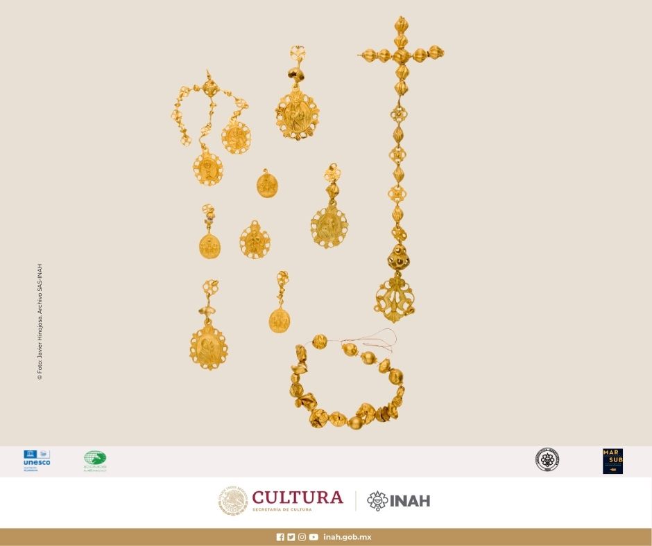 Fragmentos de rosarios y medallas de oro procedentes del naufragio "Ancla Macuca", s. XVIII, en la costa de Yucatán, México. Se exhiben en el Museo de Arqueología Subacuática (MARSUB) Fuerte San José el Alto, Campeche, México.
#INAHEnMovimiento #INAHVirtual #INAH85Aniversario