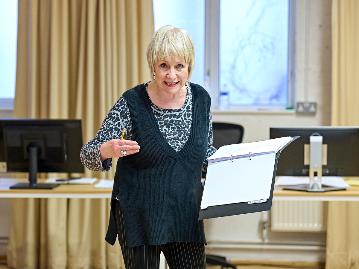 And just like that, four weeks are complete in the rehearsal room… 📺

We’re so excited to kickstart our first ever tour at <a href="/RichmondTheatre/">Richmond Theatre</a> next week, and can’t wait to see you all out on the road! 

Head to dropdeaddonkey.co.uk for tickets! ✨
