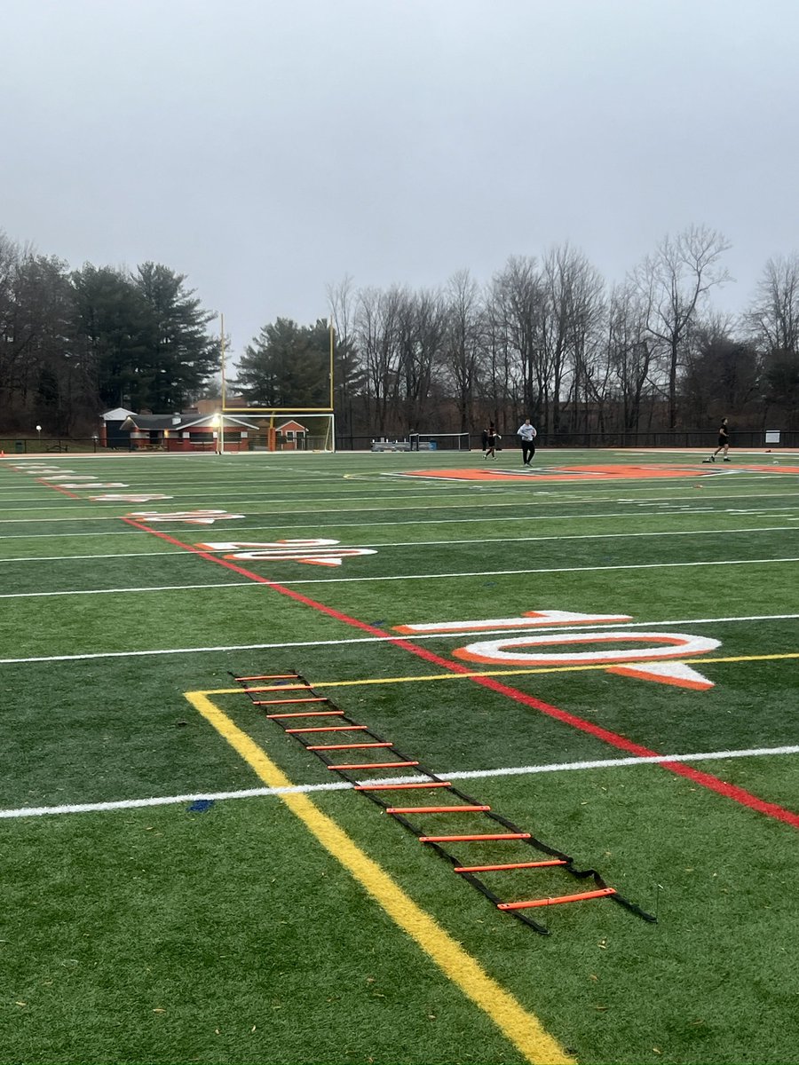 Chrismoise64's tweet photo. Great afternoon, getting some footwork and speed drills in after a great lift with a couple of teammates. Canβt wait for the season! #athlete #beasavage #rollgaels https://t.co/m3ZfThRaw2