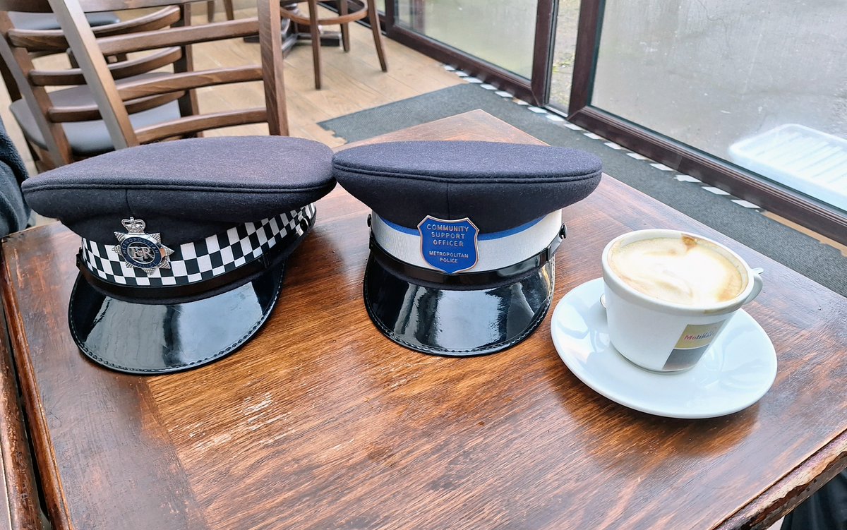 MPSBromleyComm's tweet photo. We are having a Community Contact session tomorrow, Saturday 27th January 2024 between 1000 and 1100 hours at Taste Bud, 39, Chatterton Road Bromley BR2 9QW
Come along and discuss local issues, get crime prevention advice and report crime. https://t.co/Y3G3Jv54l9