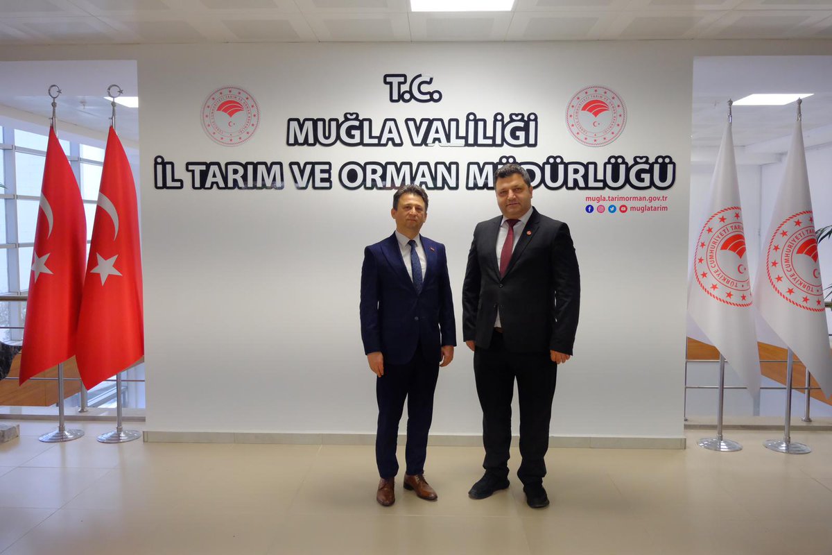 MehMelihTatlici's tweet photo. Yeniden Refah Partisi İl Yönetimi ile birlikte Muğla İl Tarım Müdürü Sayın Muhammed Sevinç’i Makamında ziyaret ettik

Tarım ve Hayvancılık ile ilgili verimli bir sohbet gerçekleştirdik.

Kendisine ilgi, alaka ve nezaketinden ötürü çok teşekkür ederim. https://t.co/3dteQB7bGw