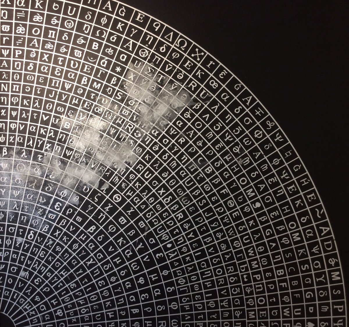 Agradecida por este texto que escribió Helena Braunstajn sobre mi trabajo, de una agudeza y sensibilidad infrecuentes. Se publico en Casa del Lago en el libro "La hibridez en potencia" y ahora lo retoma la revista Rizo Robado en version digital.
elrizorobado.com/textos/2024_44…