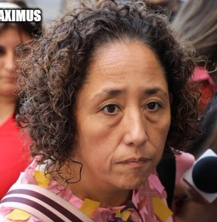 Esta comunista debe ser encarcelada por el tremendo daño que ha hecho a Zamora, a la institución, y a Chile.

Debe pagar de su bolsillo la indemnización que merece Zamora.

#UnComunista