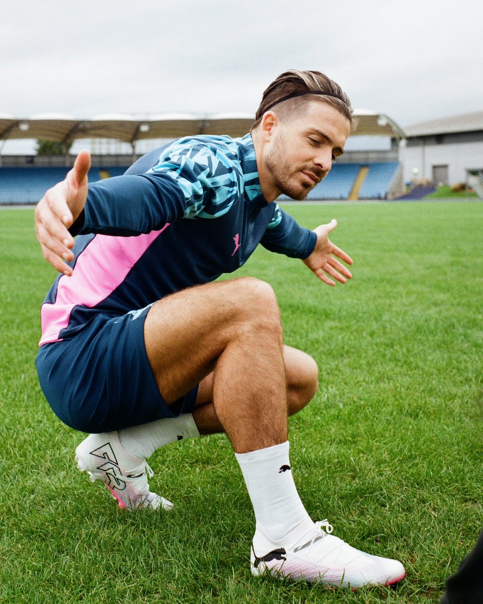 Introducing the new <a href="/pumafootball/">PUMA Football</a> FUTURE 7 of the Phenomenal Pack! Men’s, Women’s, &amp; Kids models now available in limited quantities, both in-store and our online shop!
<a href="/puma/">PUMA</a> #FUTURE #Future7 #sportstownsoccer