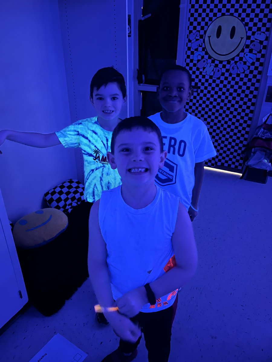 Glow day in 2nd grade🌟<a href="/115ccgs/">Circle Center Grade School</a>