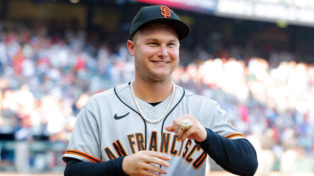 The Arizona Diamondbacks have signed outfielder/DH Joc Pederson to a 1 year,  $12.5 million contract.  The deal has $9.5 million guaranteed for 2024 and a $14 million mutual option for 2025. #MLB #NationalLeague #NLWest #ArizonaDiamondbacks #JocPederson #ScoozeNews