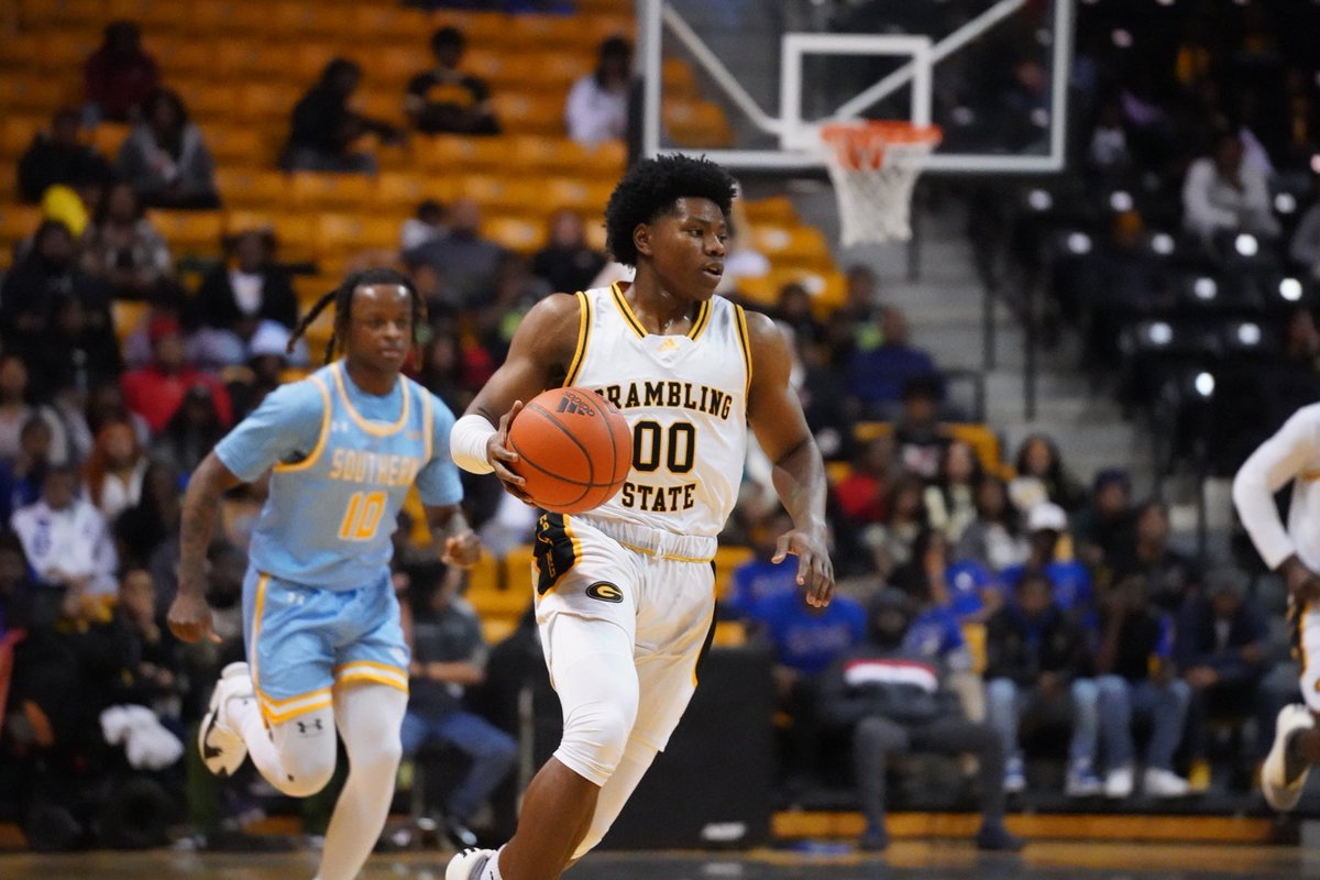 gsutigers_mbb's tweet photo. On fire🔥🔥🔥

@KinkinDozier has been one of the hottest players in @theswac! Over the Tigers previous three games, he’s averaged 25.0 ppg and shooting 54.5% from the floor!

He scored:
25 vs. BCU
23 vs. FAMU 
27 vs. Southern

#GramFam | #ThisIsTheG🐯 https://t.co/YHiwOlpUpm