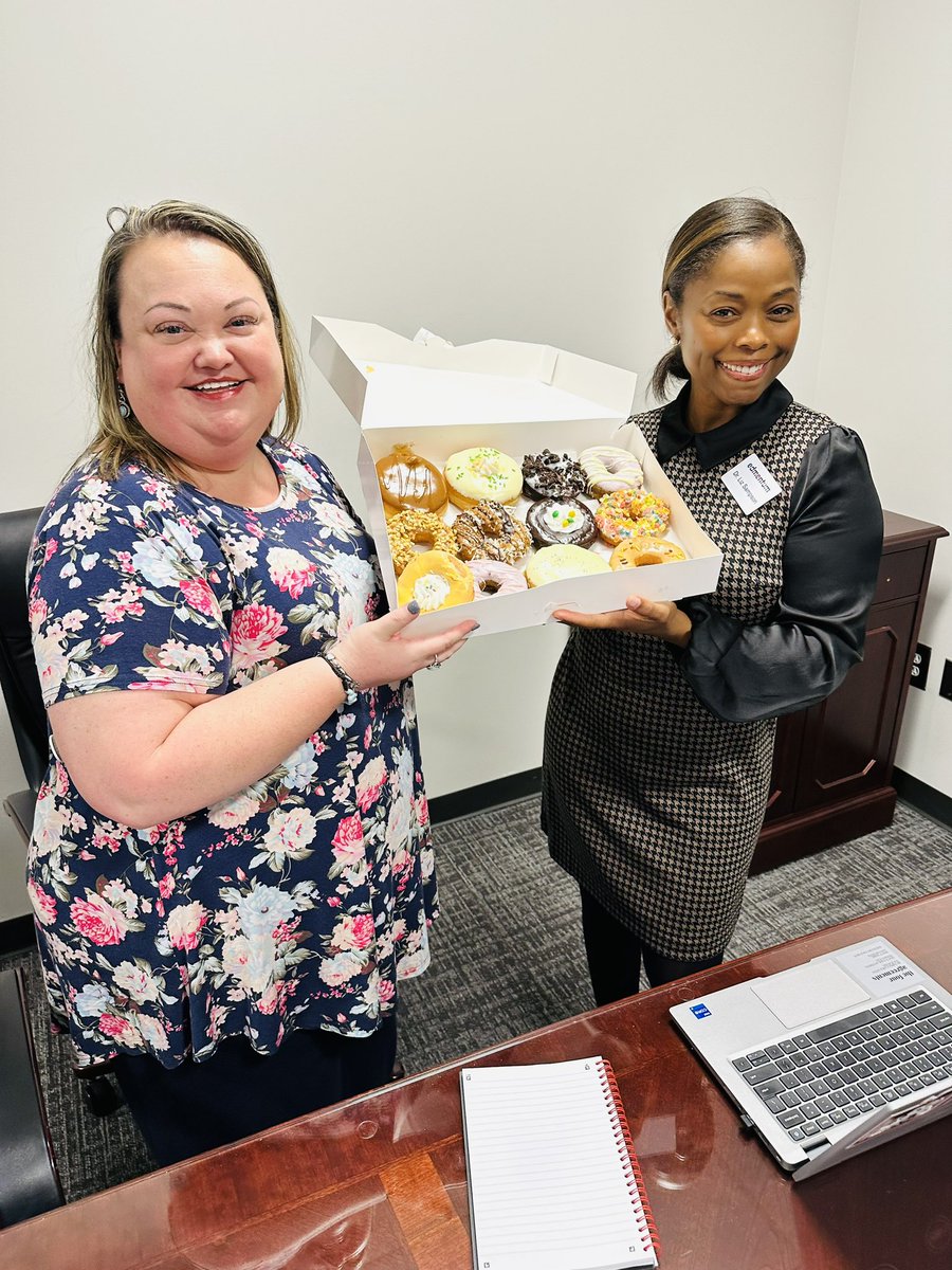 Dr. Liz Sampson tweet media