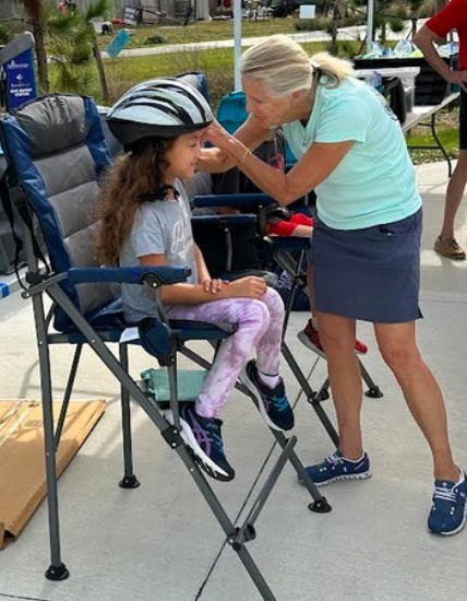 Legacy_Trail's tweet photo. A Reminder: We will be at Sarasota Farmers Market this Sat (Tomorrow!) from 8-12:30 and will be doing helmet fittings for kids 16 and under https://t.co/rWpqxVKUFi