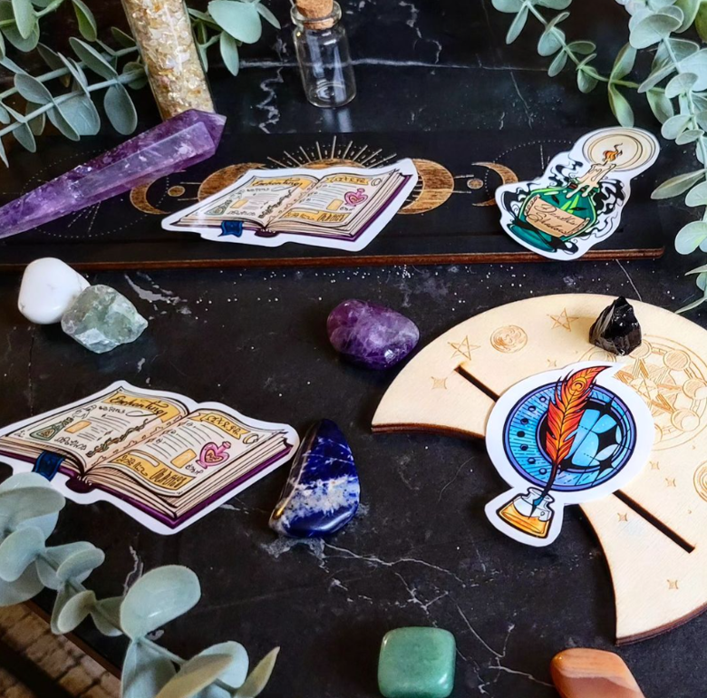 ✨🌙~ NEW UPDATE! ~🌙✨
I opened a stationary shop with my roommate, selling some simple stickers and original designs! 

⭐️ Check out the CELESTIAL INK shop on KO-FI!
ko-fi.com/celestialinksh…
⭐️ Find us on Insta and TikTok at celestialink.shop

#SmallBusiness #witchyvibes