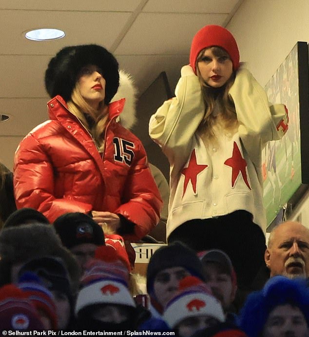 AfaqTaimoor's tweet image. Swifties repost this as much as you can ❤️

#TaylorSwiftAl #taylorswift #ProtectTaylorSwift