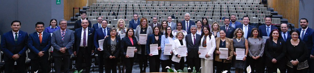 ContraloriasMX's tweet photo. Así como las seis Coordinaciones Regionales, representadas por #BajaCalifornia, #Durango, #Colima, #Hidalgo, #Querétaro y #QuintanaRoo.
Las Contralorías del país, a través d la #CPCEF, trabajan de manera constante por la optimización de la función pública. #SomosCPCEF https://t.co/2OVg4GYvhp
