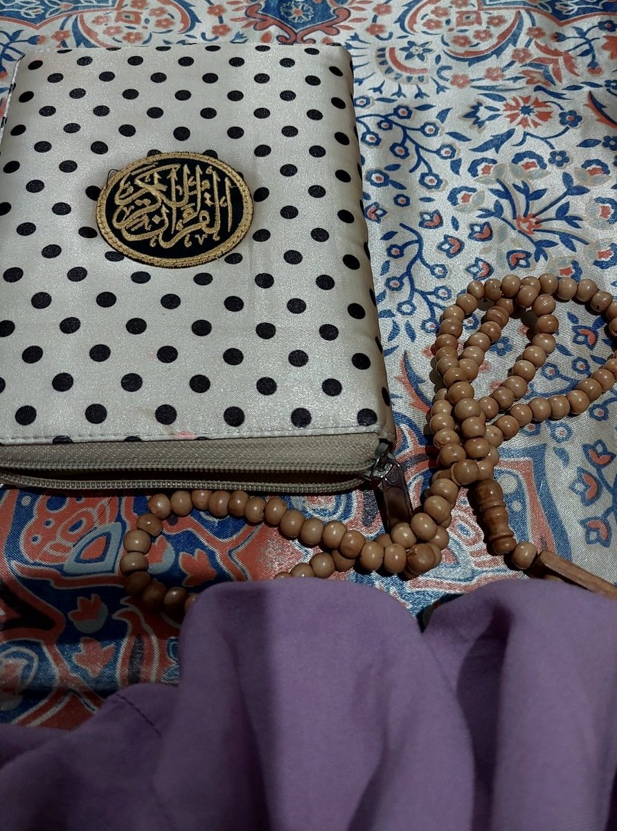 Hari ini diberi kesempatan untuk menggenggam dunia dan segala isinya dalam hujan..Masya Allah 🥹