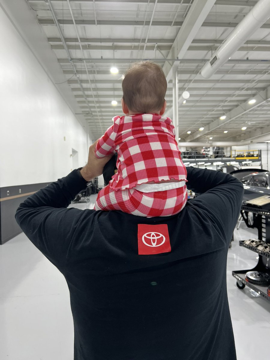 Had a lunch visitor today <a href="/LEGACYMotorClub/">LEGACY MOTOR CLUB</a>  <a href="/ToyotaRacing/">ToyotaRacingusa2</a> ❤️