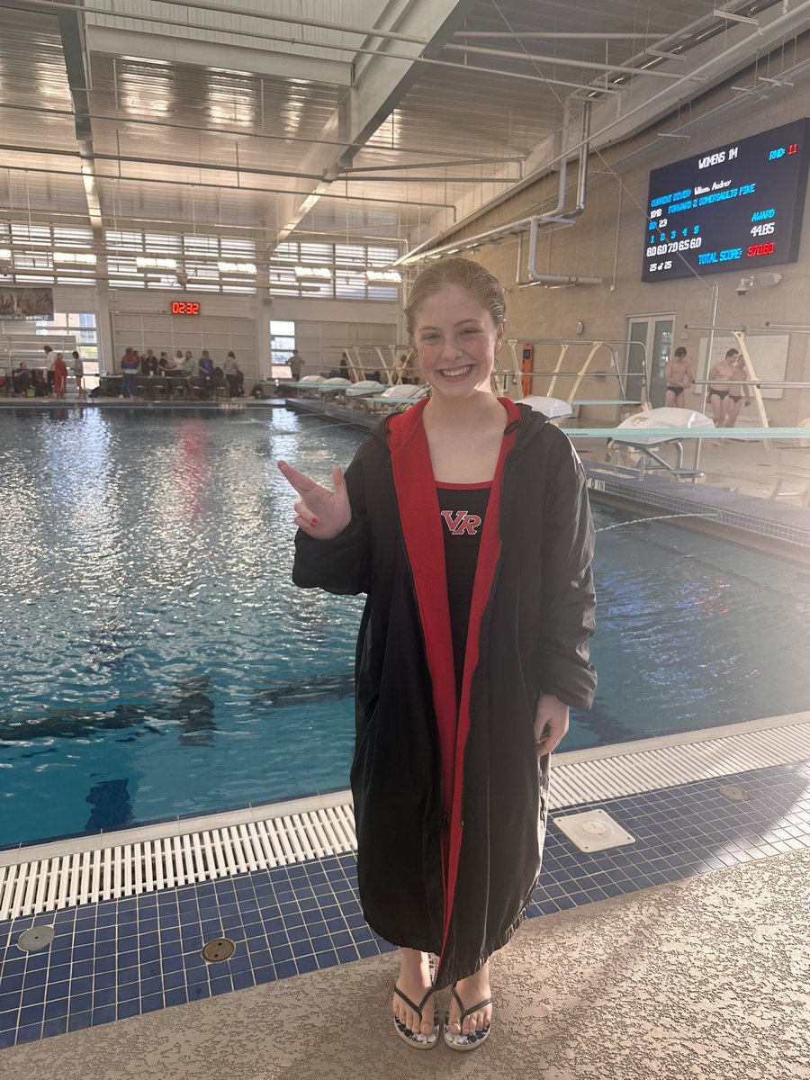 Congratulations to Campbell who came in 3rd in girls diving! And congratulations to Caeden for coming in 1st for the men’s diving! Excited to see them compete in San Antonio! 🥇🥉❤️🖤