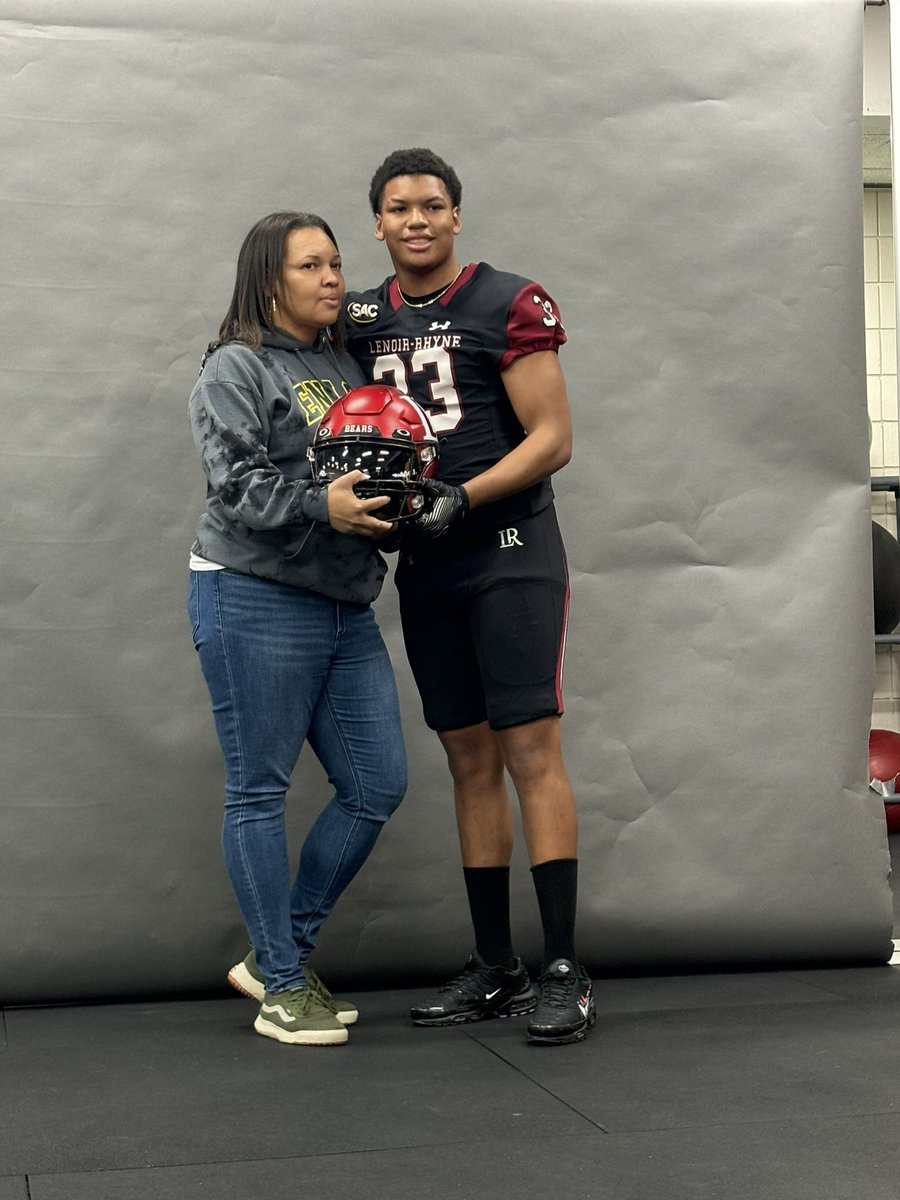 RCrew0's tweet photo. Had an Amazing time with  @LRBearsFootball thank you @Coach_Chaffee for having me and my family on campus today! I look forward to what the future has in store ! https://t.co/VDLYrMdQhk