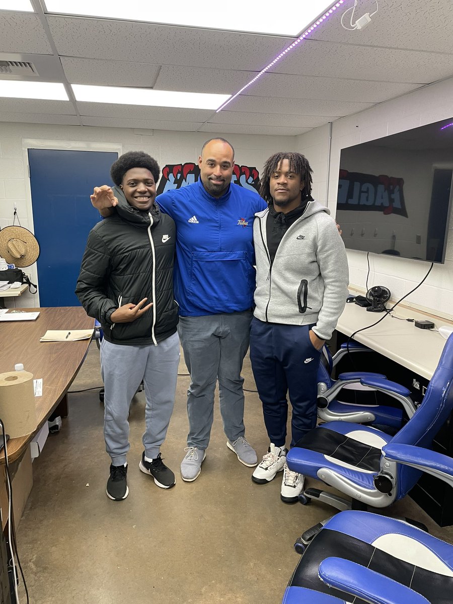 Rashaud Hurt (@rashaud_hurt) on Twitter photo Thank you for <a href="/CoachAMayes/">Adrian Mayes</a> coming today and confirming I still have a offer to the university of Tulsa #ReignCane 🔵⚪️<a href="/TulsaFootball/">Tulsa Football</a> <a href="/JavonHarris3D/">Javon Harris</a> Thank you for <a href="/CoachAMayes/">Adrian Mayes</a> coming today and confirming I still have a offer to the university of Tulsa #ReignCane 🔵⚪️<a href="/TulsaFootball/">Tulsa Football</a> <a href="/JavonHarris3D/">Javon Harris</a>