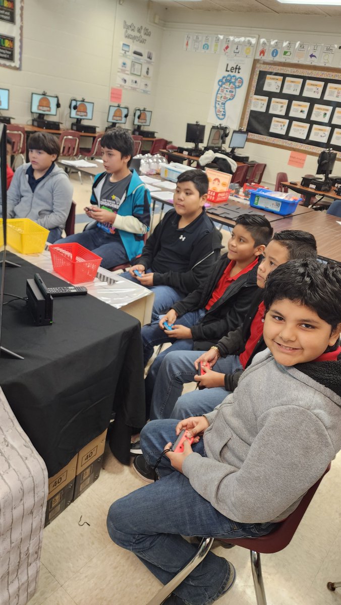 LYEcoding's tweet image. &quot;Esports demand teamwork, strategy &amp;amp; practice to succeed. Complex challenges require critical thinking &amp;amp; quick decision-making. @LYE students improve problem-solving skills &amp;amp; strategic thinking through gaming. 🎮✅ @LFCISD #esports #teamwork #criticalthinking&quot;
